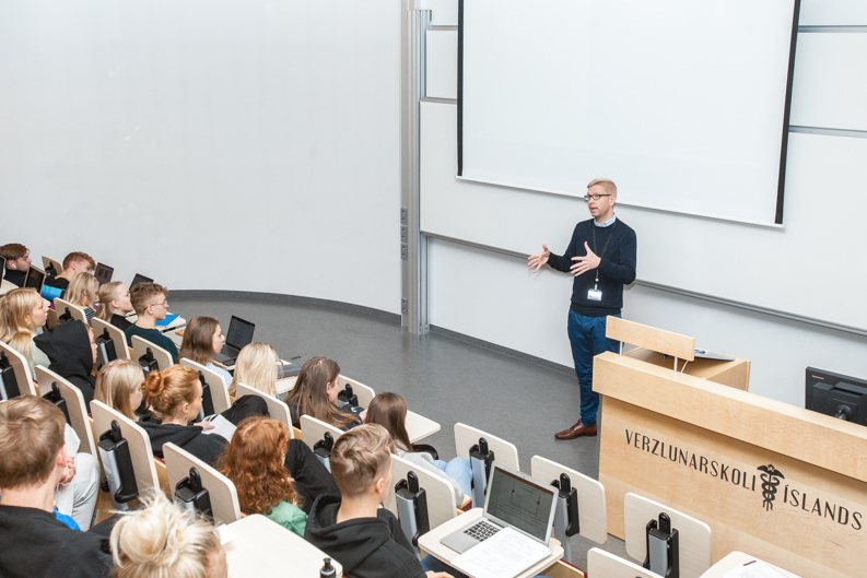 VR heimsækir skólana